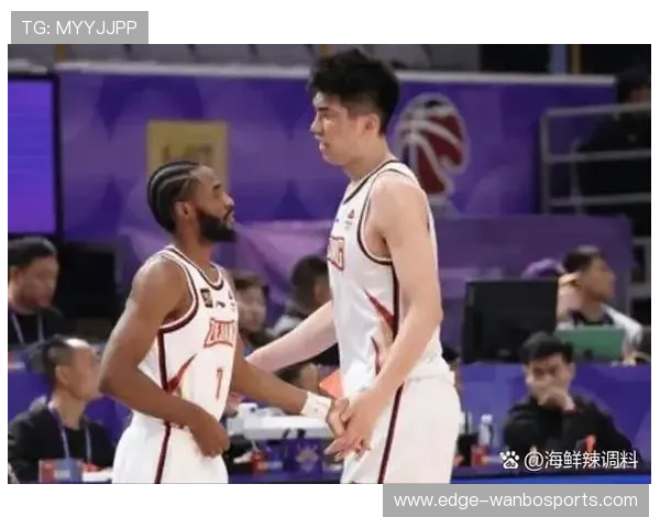激烈角逐中各队比分交替领先的精彩瞬间